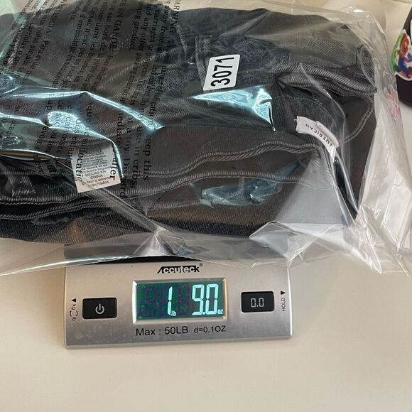 Good American Good Waist crop jeans - size 20 - black157 - Picture 15 of 15